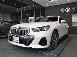 BMW i5 eドライブ40 Mスポーツ オートトランク　ハーマンカードン　純正HD