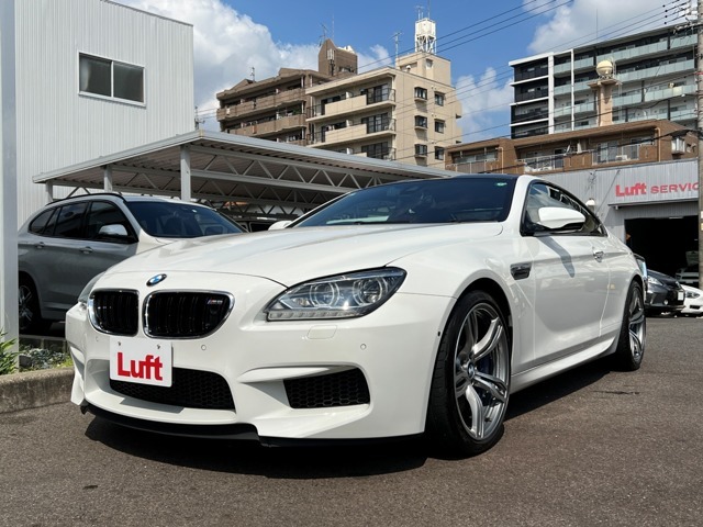 BMW M6 クーペ　アルピンホワイトIII