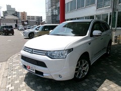 三菱 アウトランダーPHEV の中古車 2.0 G ナビパッケージ 4WD 石川県野々市市 78.0万円