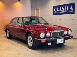 デイムラー デイムラー ダブルシックス 全塗装済 正規D車 右H 走行1.8万キロ 3AT