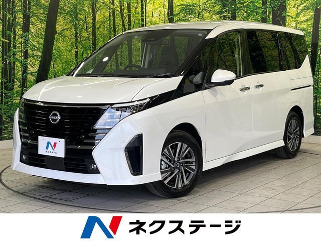 両側電動スライド　全周囲カメラ　エマージェンシーブレーキ　スマートキー