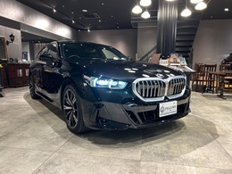 BMW 5シリーズ ザ・ファーストエディション 200台限定　ガラスルーフ　harman/kardon