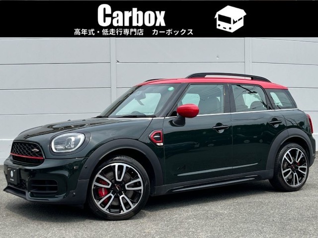 総在庫100台！！各メーカーの高年式・低走行車を1店舗で比較ができます！