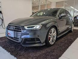 アウディ S3スポーツバック 2.0 4WD マトリクスライト ACC カープレイ 禁煙車