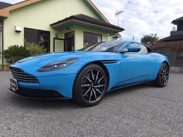 アストンマーティン DB11 V8 ワンオーナー