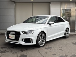アウディ RS3セダン 2.5 4WD RSデザインパッケージ　ファインナッパレザ