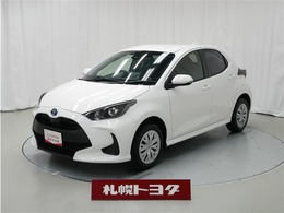 トヨタ ヤリス 1.5 ハイブリッド X E-Four 4WD メモリーナビ　ドラレコ