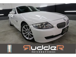 BMW Z4クーペ 3.0si 直6エンジン　黒革シート　バイキセノンヘ