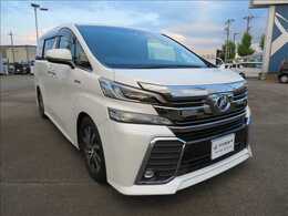 トヨタ ヴェルファイアハイブリッド ZR i Four 