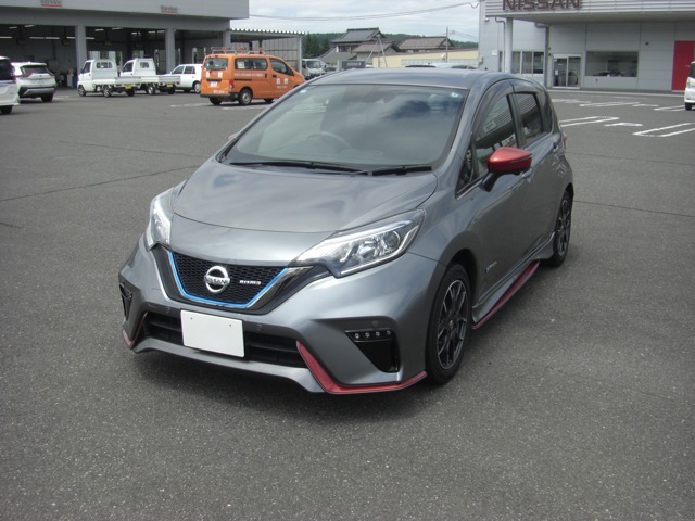 ご覧いただきありがとうございます！日産・ノート　e-POWER　NISMOをご紹介します。