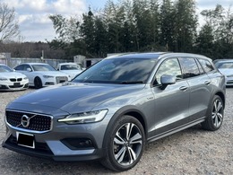 ボルボ V60クロスカントリー T5 AWD プロ 4WD パノラマサンルーフ　電動リアゲート