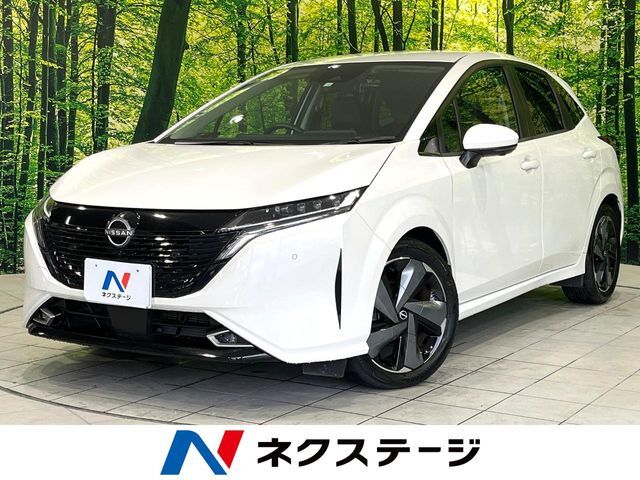 SDナビ　全周囲カメラ　衝突軽減装置　ドラレコ　コーナーセンサー