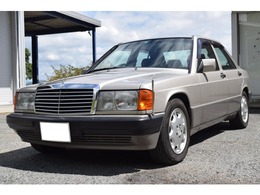 メルセデス・ベンツ 190クラス 190E 2.3 純正オーディオ アルミ R134a変更済