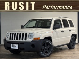 ジープ パトリオット スポーツ 4WD クリームカラー全塗装済み　4WD車輌