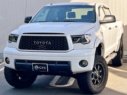 米国トヨタ タンドラ クルーマックス タンドラグレード 5.7 V8 4WD 新車並行 リフトアップ 20AW サンルーフ