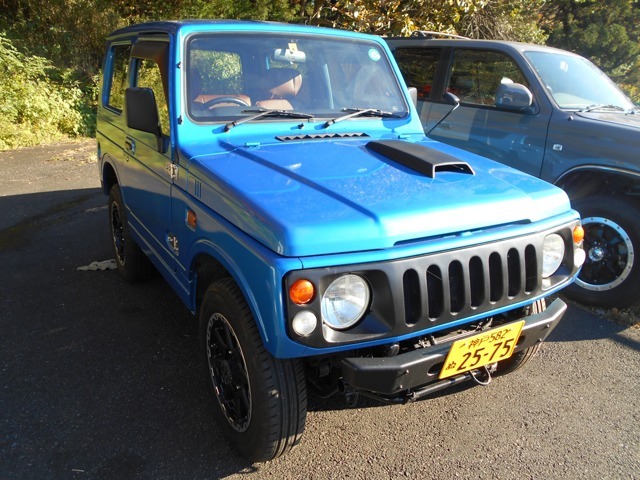 JEEPラングラーのブルーで全塗装！！