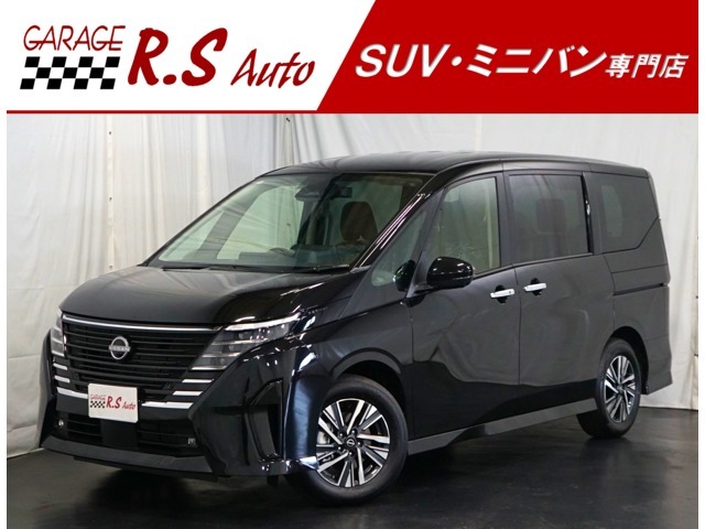 日産の人気ミニバン、セレナ、入荷しました☆彡8人乗り！両側電動スライドドアで乗り降り省スペース！アルパイン10インチのフリップダウンモニター付き！！人気装備満載でおすすめの1台になっています（＾O＾）