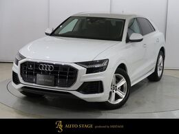 アウディ Q8 55 TFSI クワトロ ラグジュアリー 4WD 1オーナー　エアサス　ラグジュアリーパッ
