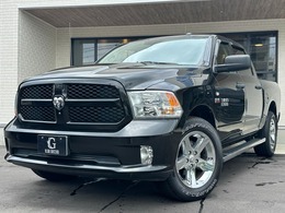ダッジ ラムトラック 1500　エクスプレス　クルーキャブ 新車並行　4WD　バックカメラ