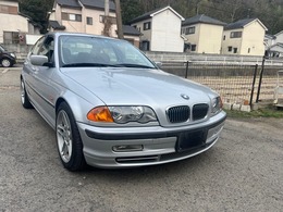BMW 3シリーズ 330i 