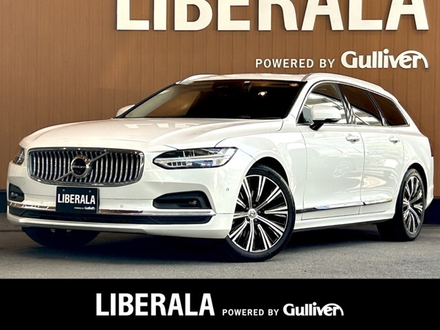 当店人気車両「ボルボ V90 アルティメットB5」が入庫致しました。装備の充実した満足度の高いフラッグシップモデルとなっております。
