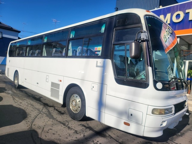 当店の車両は支払総額を表示しております。お車選びは支払総額でお選びください！遠方納車の場合などは別途料金が掛かりますので、お問い合わせください。