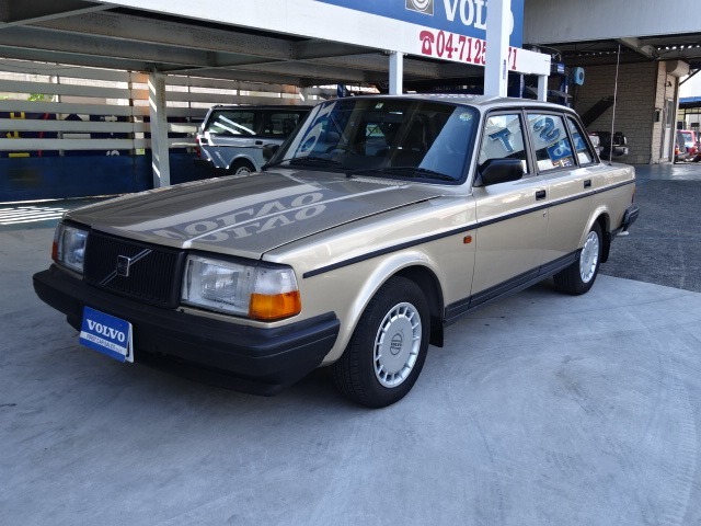 ボルボ 240 クラシック ボルボ社創立65周年記念限定車 1992年 19 1万キロ 千葉県 ファースト カーセールスボルボ240専門店 Carview