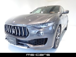 マセラティ レヴァンテ S 4WD 21インチアンテオAW/パノラマルーフ/ドライ