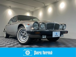 デイムラー デイムラー ダブルシックス 車体色シャンポンゴールド　走行5万km　ベ