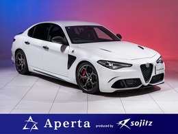 アルファ　ロメオ ジュリア クアドリフォリオ カルボニオ 保証付　50台限定車　専用19インチ　専用カ
