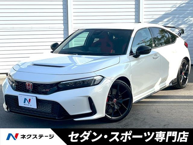 バックカメラ　純正19インチAW　トリプルマフラー　リアスポイラー　禁煙