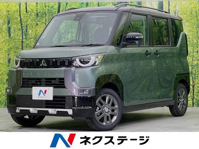 届出済未使用車　4WD　電動スライドドア　衝突軽減装置　バックカメラ
