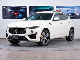マセラティ レヴァンテ モデナ 4WD 認定保証2年 サンルーフ オプションレザー