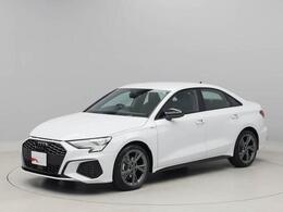 アウディ A3セダン 30 TFSI Sライン 元当社内使用車　ブラックスタイリング