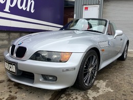 BMW Z3 ロードスター 2.2i レッドレザーシート