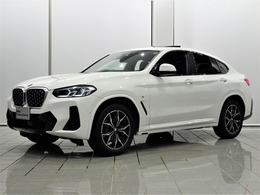 BMW X4 xドライブ20d Mスポーツ ディーゼルターボ 4WD タコラレッドヴァーネスカ