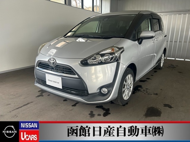 トヨタ「シエンタ」とてもゆったりとした室内空間です☆