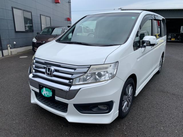 H25年式 ステップワゴンスパーダ  Z 入庫しました。納車時、オイル・オイルエレメント・ワイパーゴムはもちろん消耗部品等悪いところは、交換して納車します。