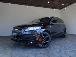 アウディ Q7 3.0 TFSI クワトロ Sラインパッケージ アダプティブエアサスペンション仕様 4WD 7人乗り/禁煙車/記録簿/本革/オリジナルブ