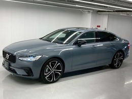 ボルボ S90 リチャージ アルティメット T8 AWD プラグイン ハイブリッド 4WD メーカー新車保証　サンダーグレー　パノラ