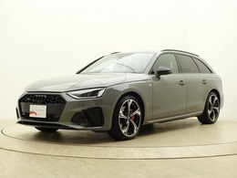 アウディ A4アバント ブラック スタイル プラス ディーゼルターボ 4WD ブラックスタイリング　カラードキャリパー