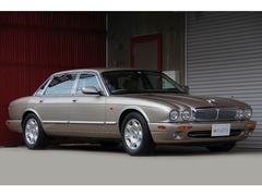 ジャガー XJシリーズ の中古車 ソブリン 4.0-V8 京都府京都市西京区 198.0万円