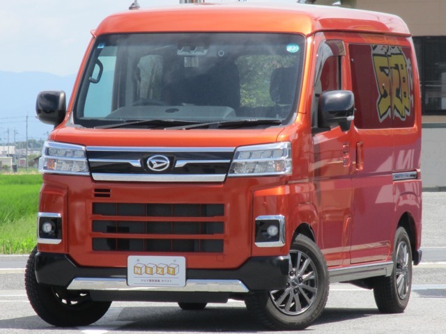 軽自動車を中心に常時40台の車両を展示しております　全国登録・納車可能です　下取り・買い取りもネクスト彦根店へご相談ください