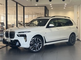 BMW X7 xドライブ40d Mスポーツ ディーゼルターボ 4WD 弊社デモレンタ黒革22AWスカイラウンジSR