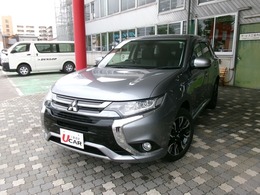 三菱 アウトランダーPHEV 2.0 G ナビパッケージ 4WD ナビ　TV　温水ヒーター　ロックフォード
