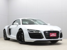 アウディ R8 5.2 FSI クワトロ 4WD レッドレザーシート・パワーシート/シート