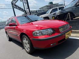 ボルボ V70 2.4T AWDパッケージ 4WD 禁煙ワンオーナーサンルーフ革シート