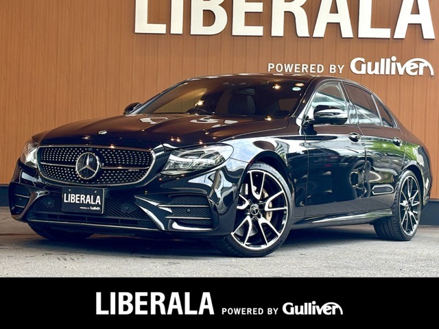 当店人気車両「メルセデスAMG E53 4マチックプラス(ISG搭載) 4WD」が入庫致しました。内外装ともにブラックで統一された迫力のある1台となっております。