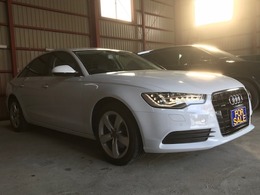 アウディ A6 2.8 FSI クワトロ 4WD 