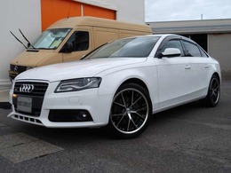 アウディ A4 2.0 TFSI クワトロ SEパッケージ 4WD 